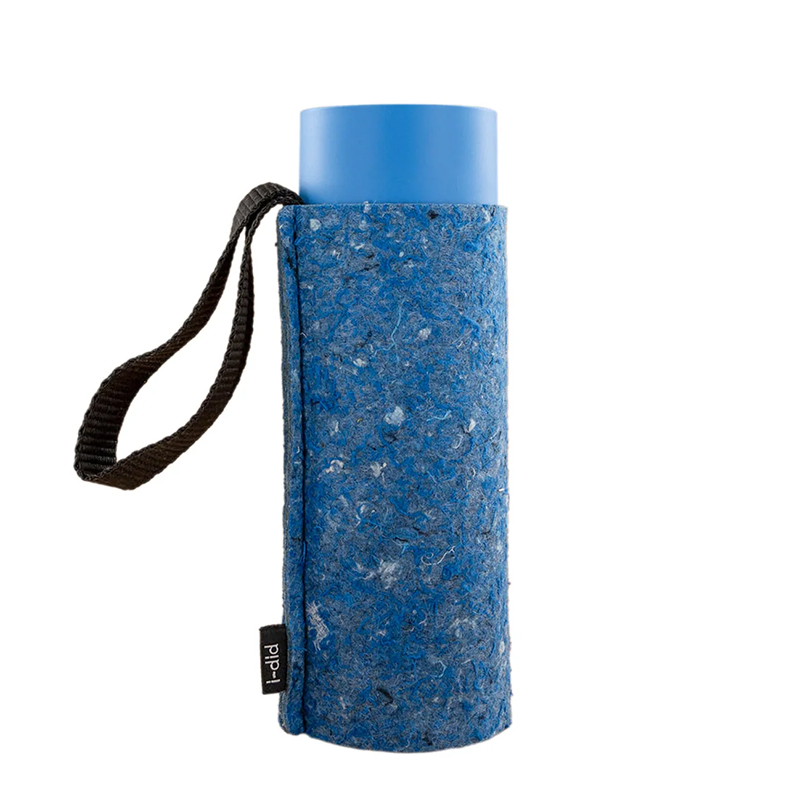 Made blue fles met viltenhoes - KLM Sky Blue