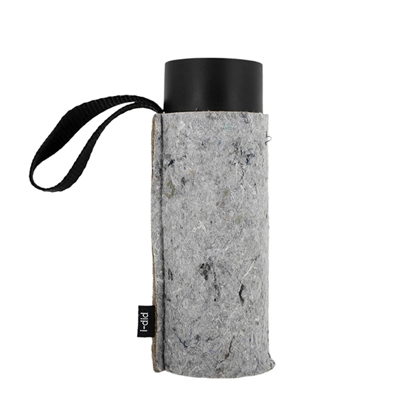 Made blue fles met viltenhoes - Cloud Grey